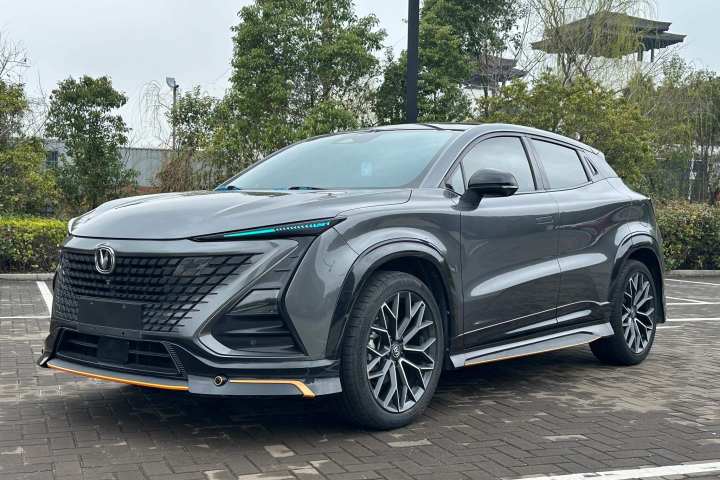 长安 UNI-T 1.5T 旗舰型