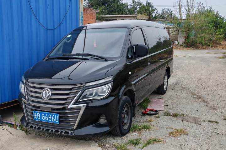 东风风行 菱智 2019款 M5 1.6L 7座豪华型 国VI