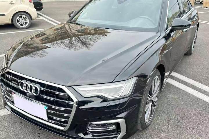 奥迪 A6L 45 TFSI quattro 臻选动感型