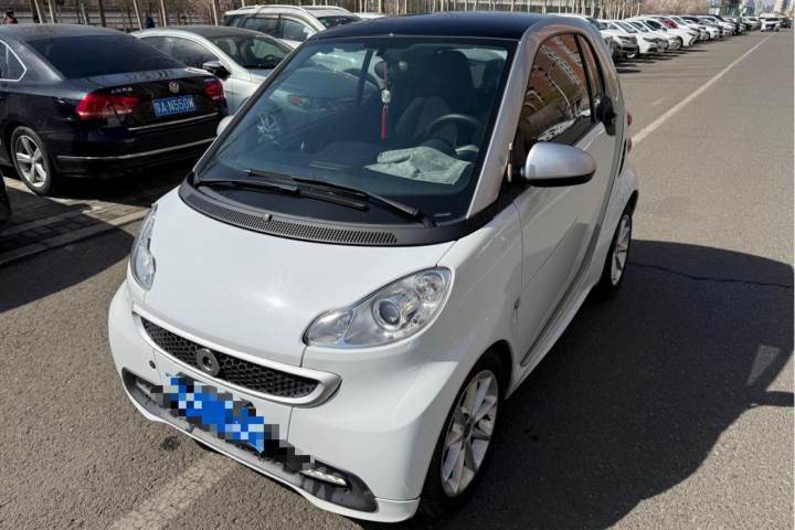 smart  fortwo 1.0 MHD 硬顶城市光波激情版
