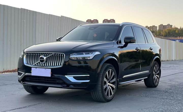 沃尔沃 XC90 2025款 B6 智逸豪华版 7座