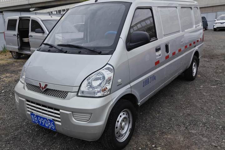 五菱汽车 五菱荣光 1.5L加长标准型封窗车助力版2座L3C