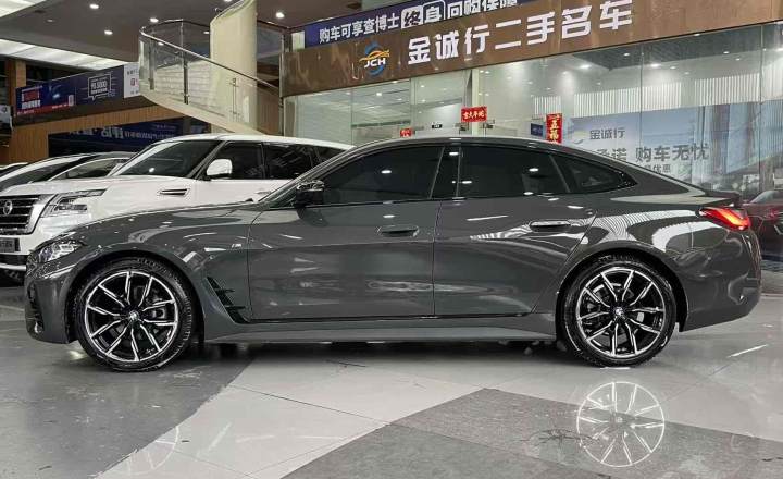 宝马 4系 2023款 430i M运动曜夜套装