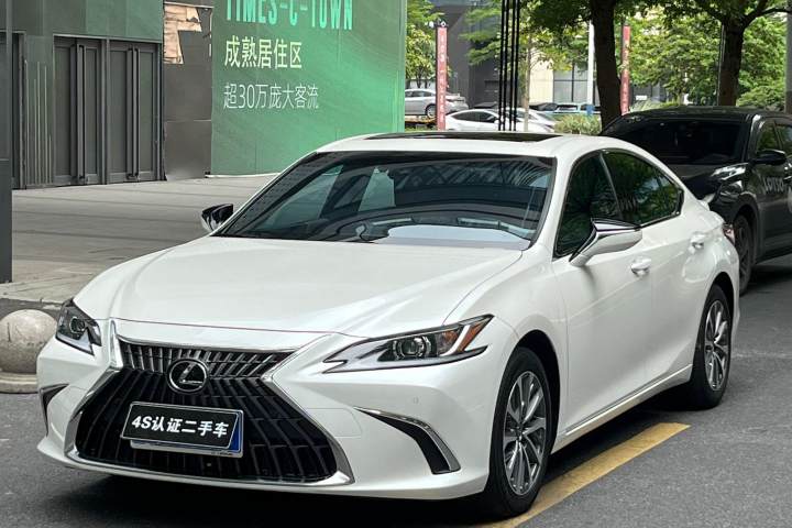 雷克萨斯 ES 2020款 300h 卓越版