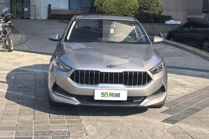 起亚 K3 1.5L CVT新锐天窗版