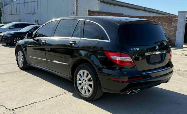 奔驰 R级 2017款 R 320 4MATIC 商务型臻藏版