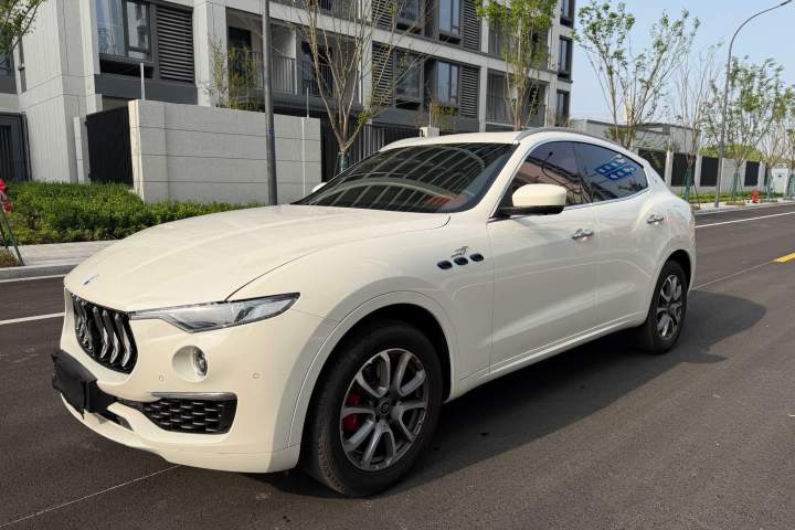 玛莎拉蒂 Levante 2022款 2.0T GT锋芒版