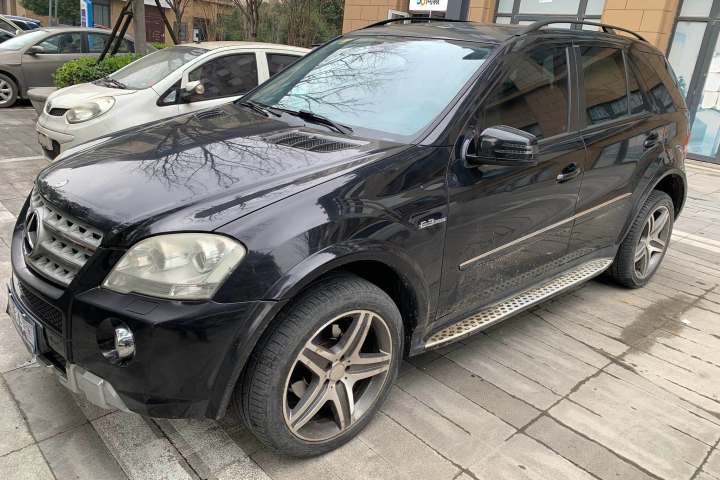 奔驰 M级 ML 300 4MATIC