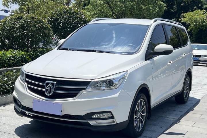 宝骏 730 1.5L 手动时尚型 7座
