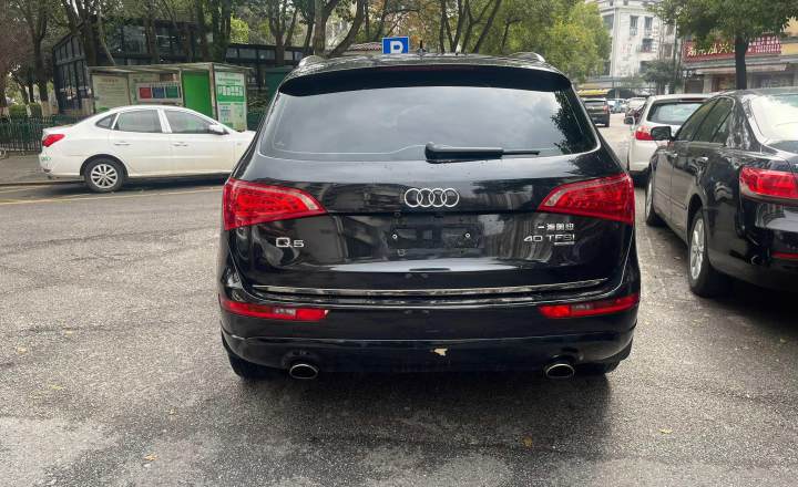 奥迪 Q5 2011款 2.0TFSI 豪华型