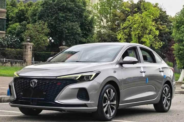 长安 逸动 PLUS 蓝鲸NE 1.4T GDI DCT锋尚型
