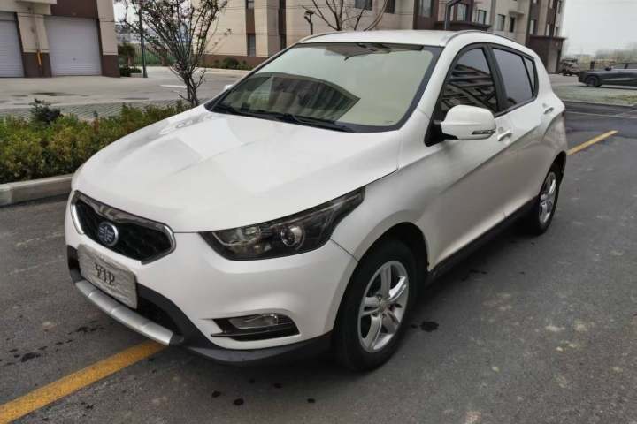 一汽 骏派D60 1.5L 手动标准型