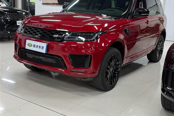 路虎 揽胜运动 2021款 3.0 L6 耀黑版