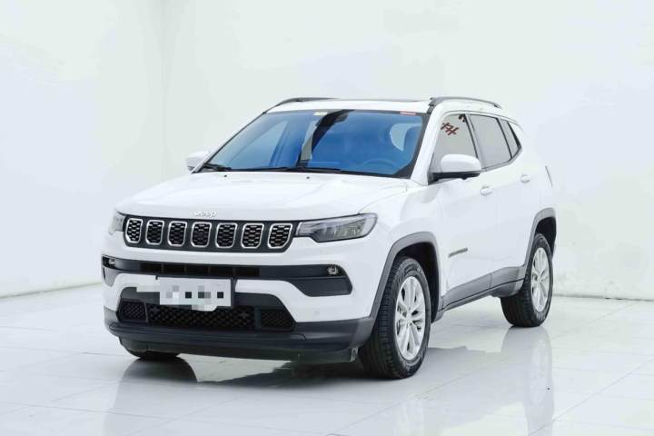 Jeep 指南者 220T 自动四驱精英版