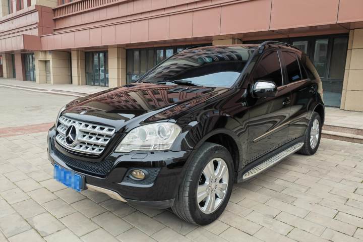 奔驰 M级 ML 300 4MATIC