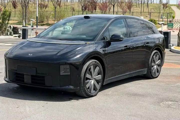 理想汽车 理想i6 两驱标准版