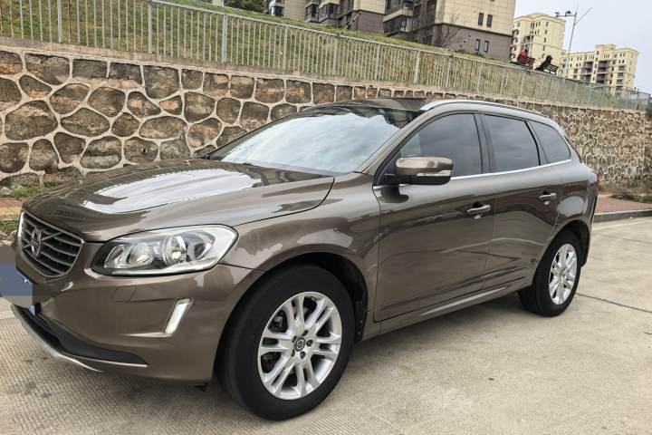 沃尔沃 XC60 T5 智进版