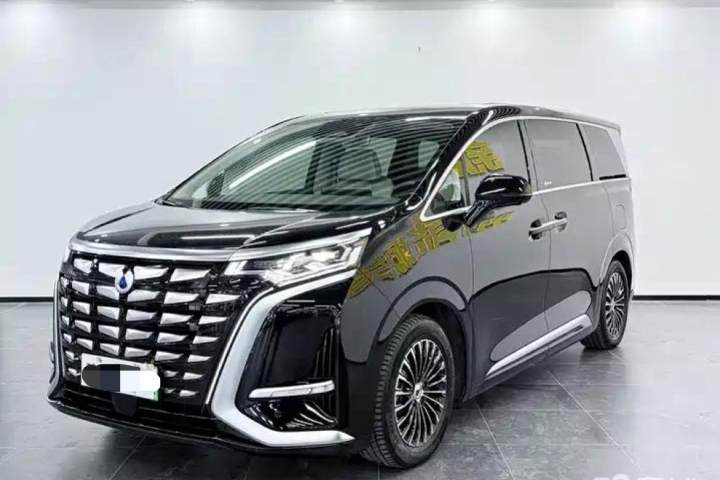 腾势 D9 2024款 DMi 980 四驱尊荣型