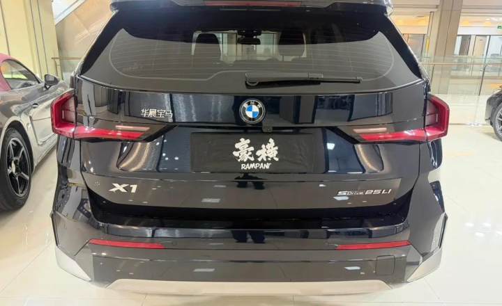 宝马 X1 2025款 sDrive25Li X设计套装