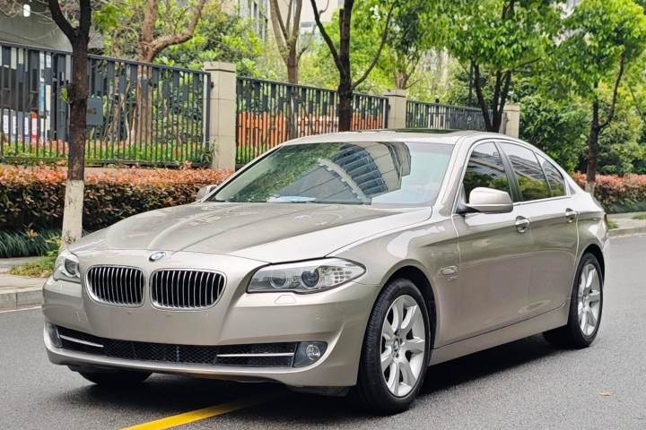 宝马 5系(进口) 528i xDrive豪华型
