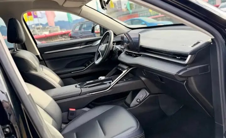 哈弗 H6 2022款 第三代 1.5T 自动两驱Plus