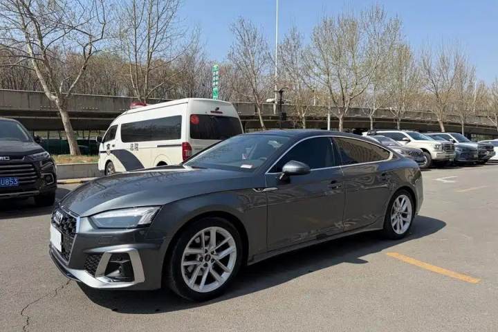 奥迪 A5(进口) Sportback 40 TFSI 时尚动感型