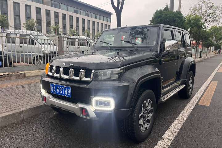 北京越野 BJ40 2019款 PLUS 2.3T 自动四驱尊享版 国VI