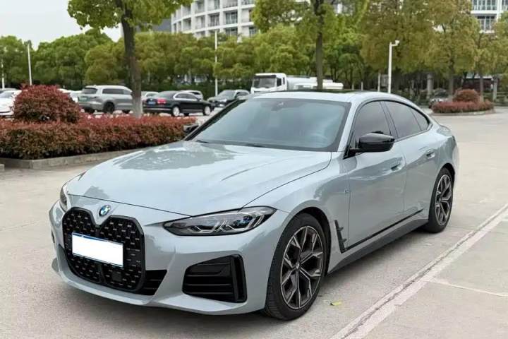 宝马 4系 430i Gran Coupe M运动曜夜套装