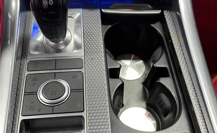 路虎 揽胜运动 2021款 3.0 L6 耀黑版