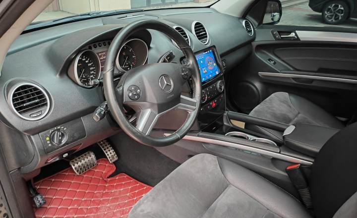 奔驰 M级 2010款 ML 300 4MATIC