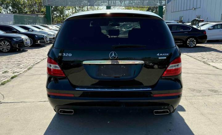 奔驰 R级 2017款 R 320 4MATIC 商务型臻藏版