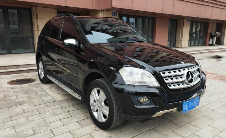 奔驰 M级 2010款 ML 300 4MATIC