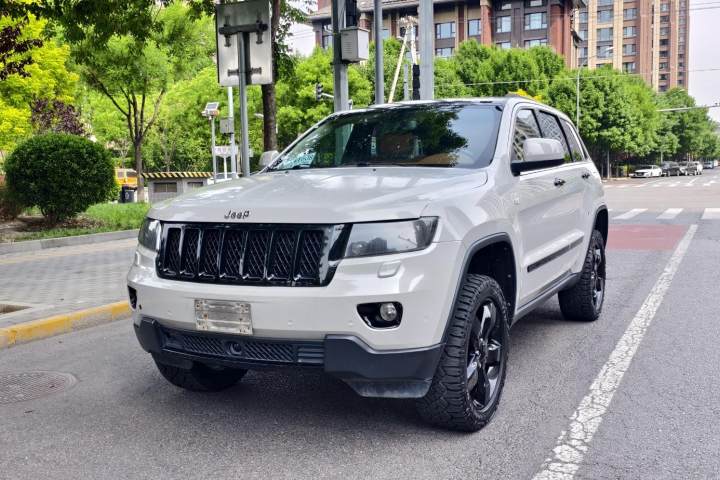 Jeep 大切诺基(进口) 2012款 5.7L 旗舰尊崇版