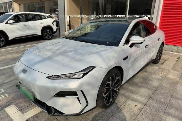 吉利银河 银河E8 700km 远航智驾版