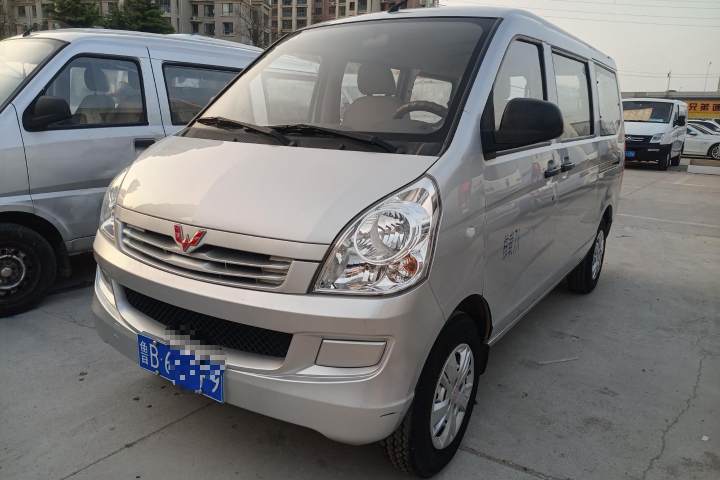 五菱汽车 五菱荣光 1.2L S 标准型空调版7座LSI
