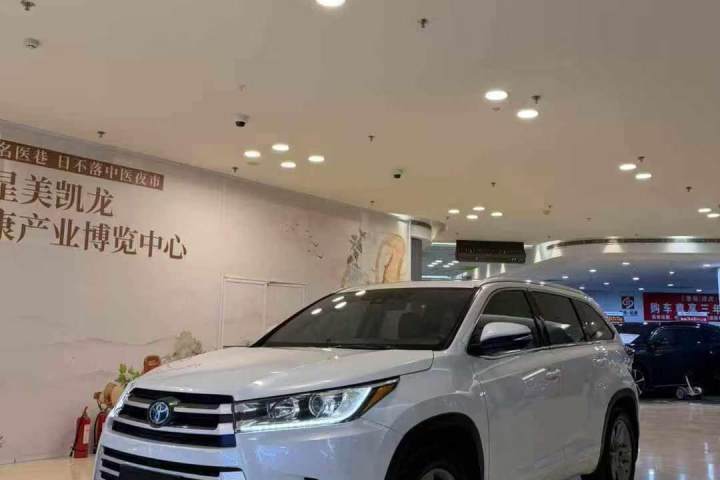 丰田 汉兰达 2.0T 四驱豪华版 7座