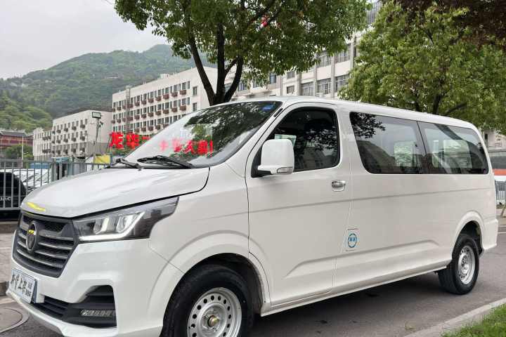 福田 风景G5 2.0T柴油商运版明窗5/6座4F20TC3