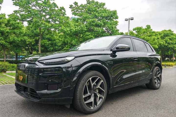 奥迪 Q6L e-tron 超长续航版