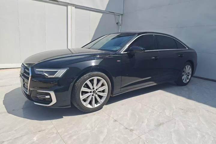 奥迪 A6L 45 TFSI 臻选动感型