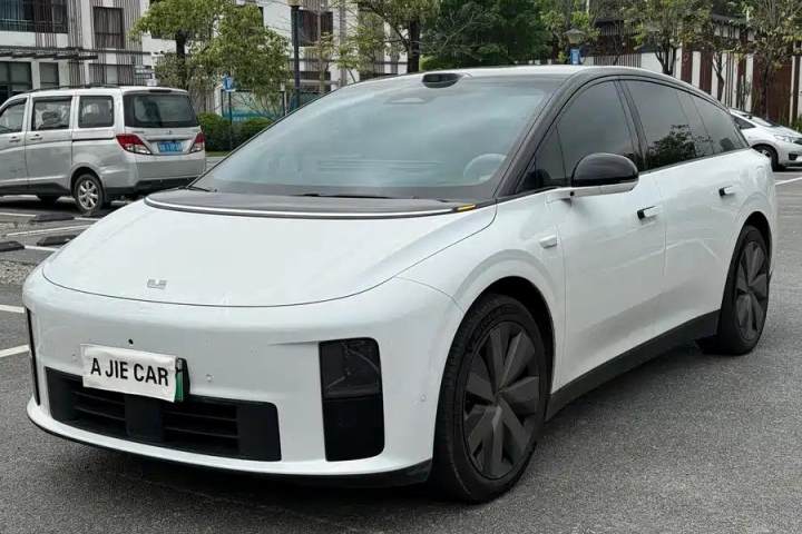 理想汽车 理想i6 四驱标准版