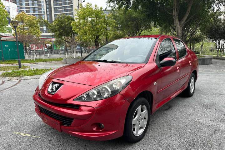 标致 207 三厢 1.4L 手动驭乐版