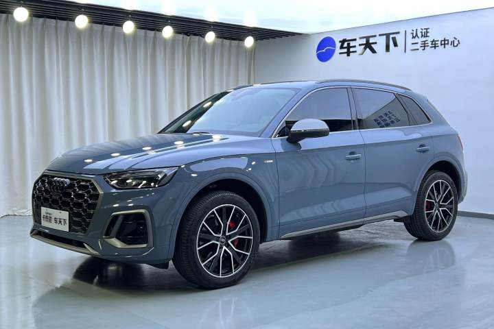 奥迪 Q5L 2022款 40T RS套件燃速型