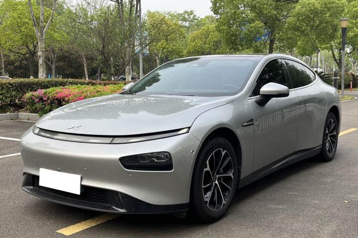 小鹏 P7 586N