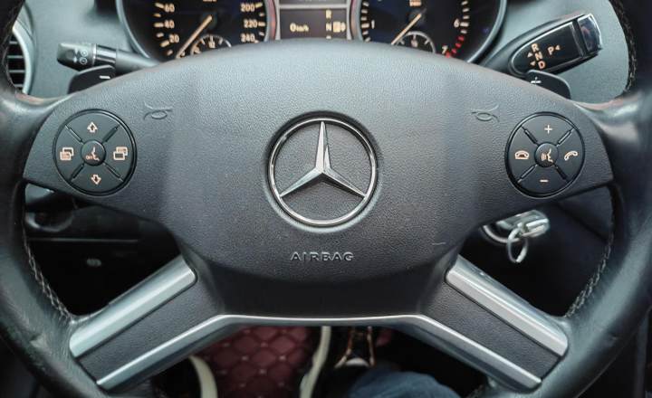 奔驰 M级 2010款 ML 300 4MATIC