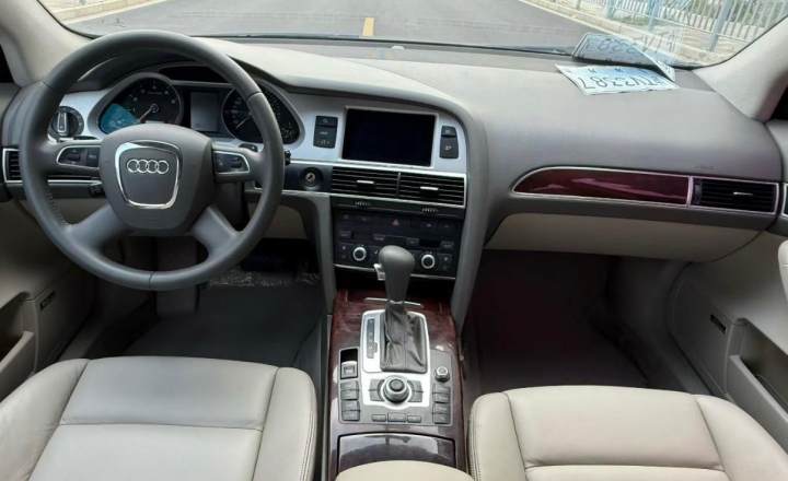 奥迪 A6L 2009款 2.8 FSI 豪华型