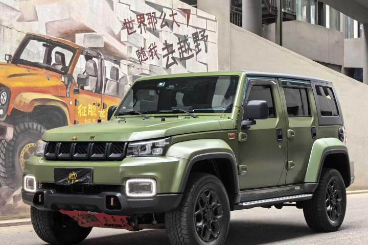 北京越野 BJ40 2019款 2.3T 自动四驱环塔冠军版 国VI