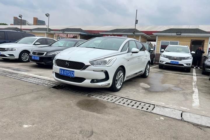 DS  5 1.6T 豪华版THP160
