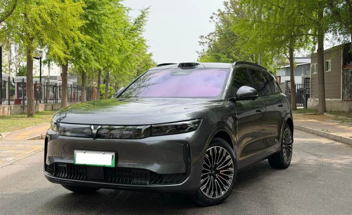 岚图汽车 岚图FREE 2025款 FREE+ 后驱乾崑版