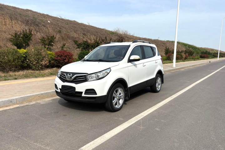 北汽幻速 S2 1.5L 手动舒适型 国V