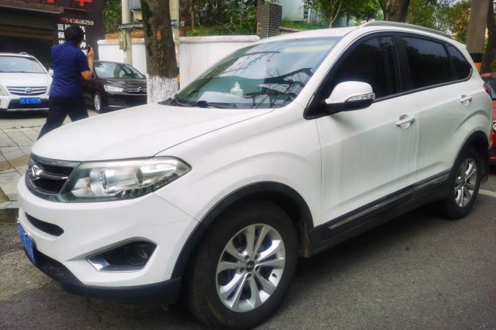奇瑞 瑞虎5 2.0L CVT家悦版